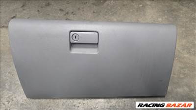 Mazda 6 (1st gen) kesztyűtartó gj6agj6r61161