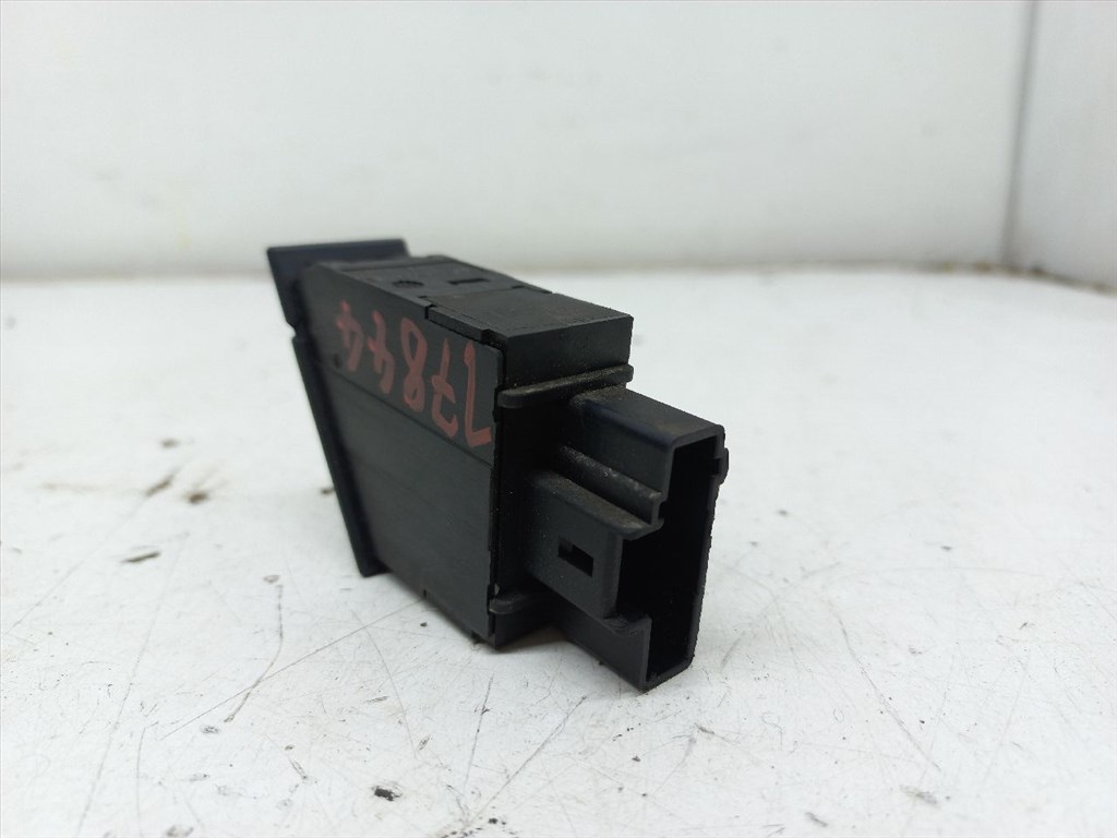 PEUGEOT 406 Break (8E/F) 2.0 HDI 110 Fényszórómagasság Állító Kapcsoló #17844# 1925698 4. kép