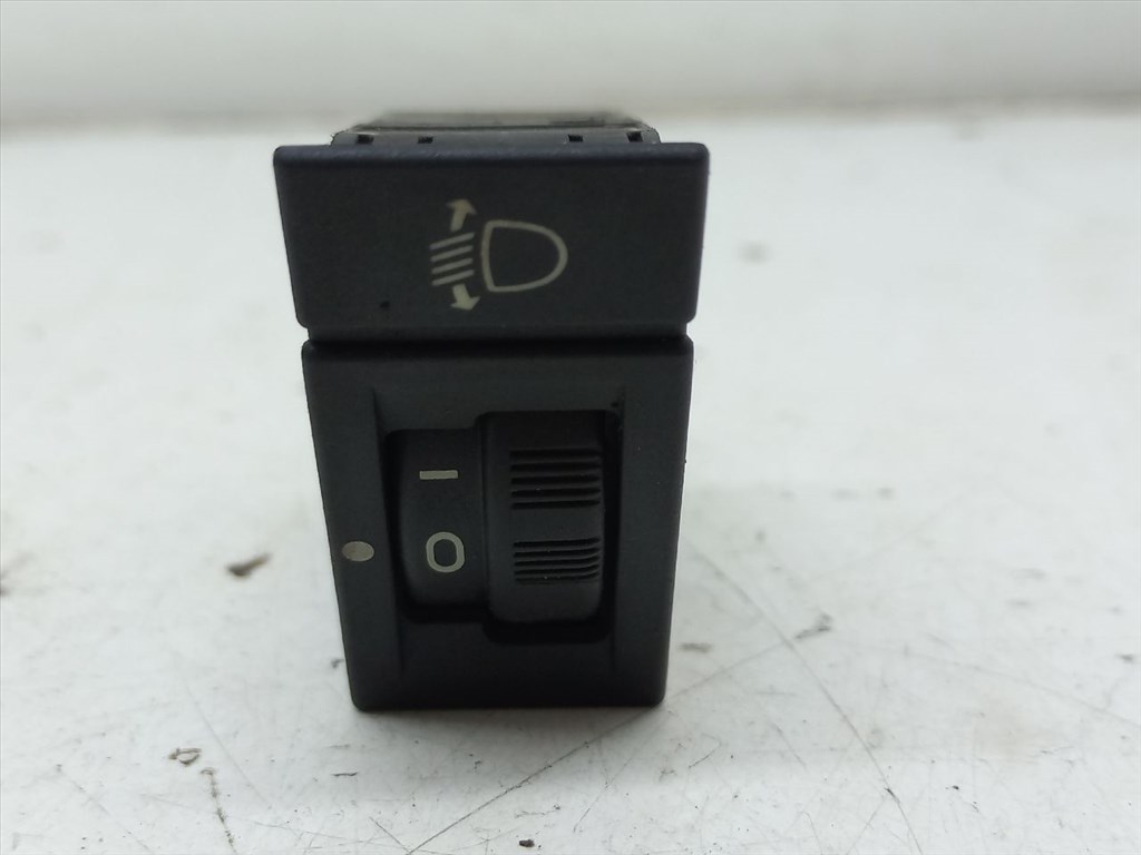 PEUGEOT 406 Break (8E/F) 2.0 HDI 110 Fényszórómagasság Állító Kapcsoló #17844# 1925698 9. kép