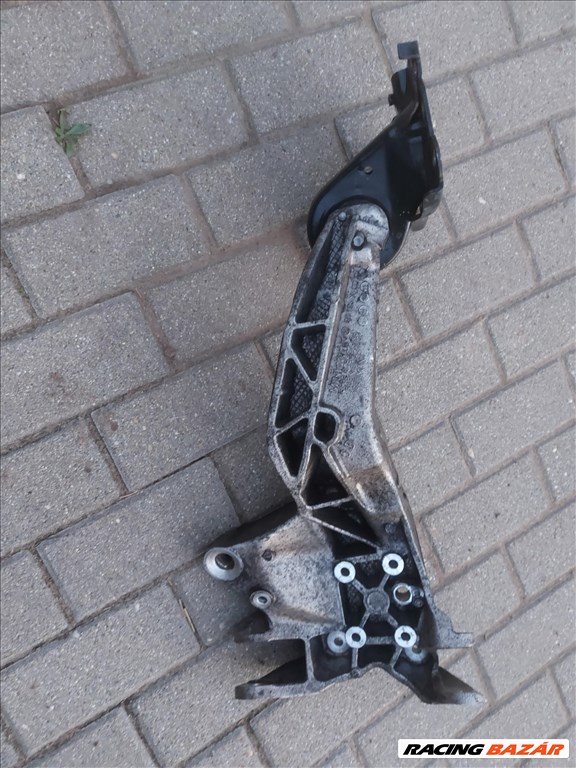 Mini One, Cooper R56, R55 jobb hátsó csonkállvány, tengelycsonk, lengőkar 33326765378 2. kép
