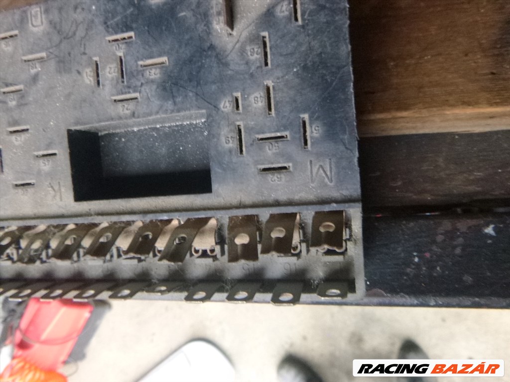Audi 100 (C2 - 43)     431 941 822 biztosítéktábla  431941822 2. kép