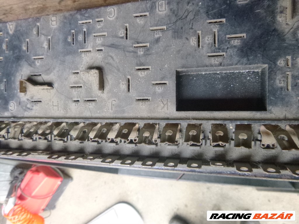 Audi 100 (C2 - 43)     431 941 822 biztosítéktábla  431941822 3. kép