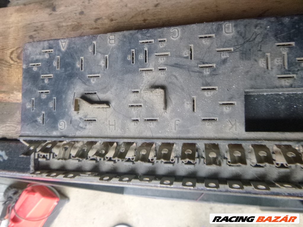 Audi 100 (C2 - 43)     431 941 822 biztosítéktábla  431941822 4. kép