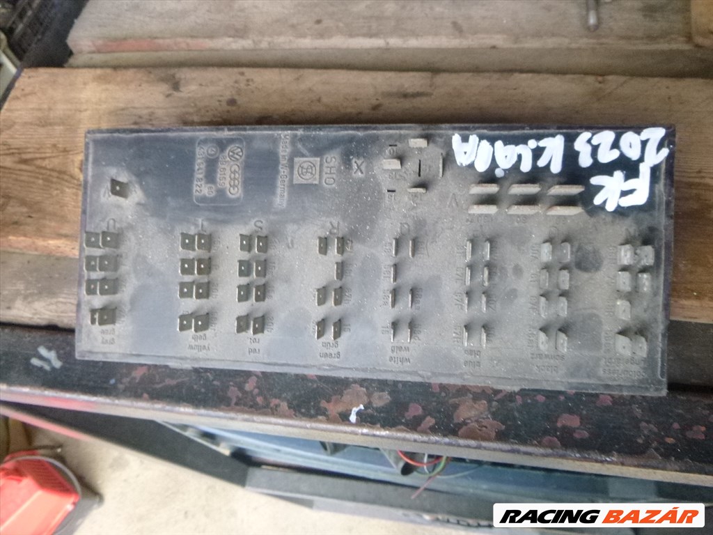 Audi 100 (C2 - 43)     431 941 822 biztosítéktábla  431941822 5. kép