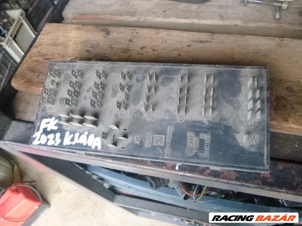 Audi 100 (C2 - 43)     431 941 822 biztosítéktábla  431941822 7. kép