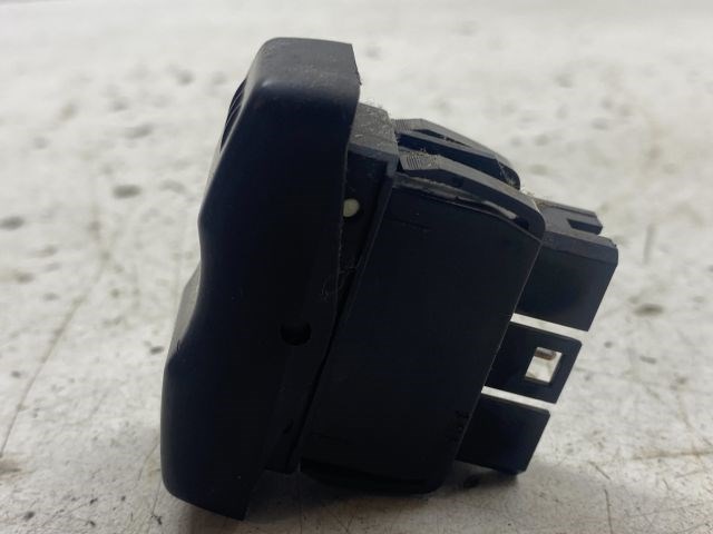 DACIA LOGAN Jobb első Ablakemelő Kapcsoló 2. kép