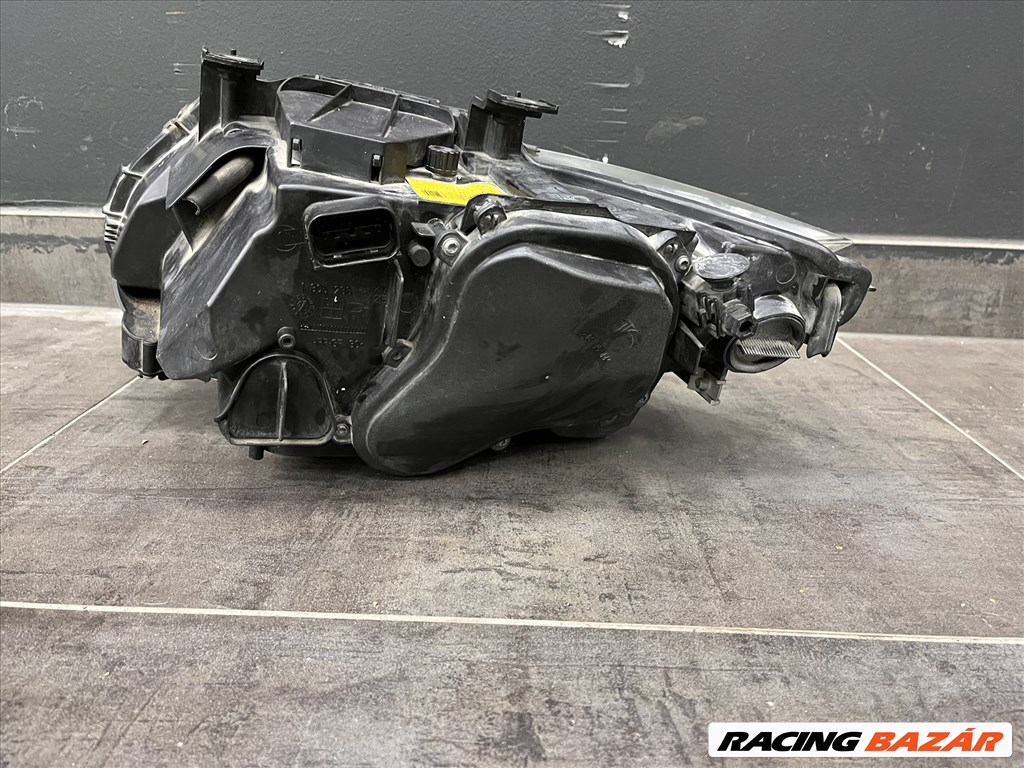 BMW E92/E93 Jobb első kanyarkövetős xenon fényszór 71621421100611060347 2. kép