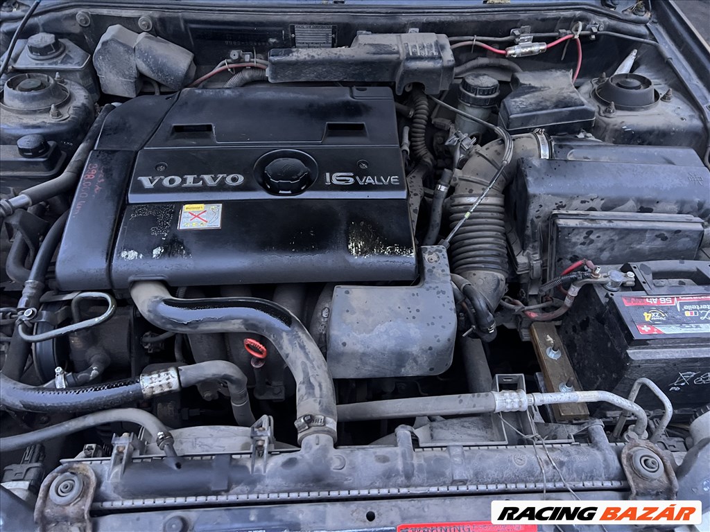 Volvo V40 1.8i bontott alkatrészei 3. kép