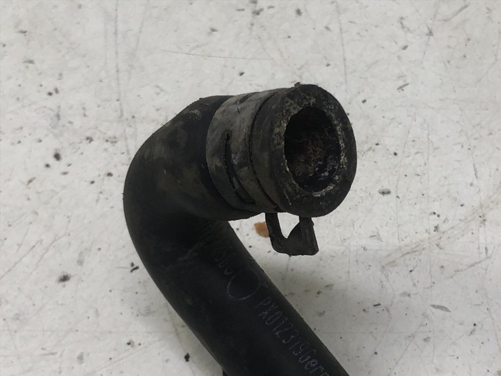 VW PASSAT V (3B2) 1.8 T Vízcső #15934# 9. kép