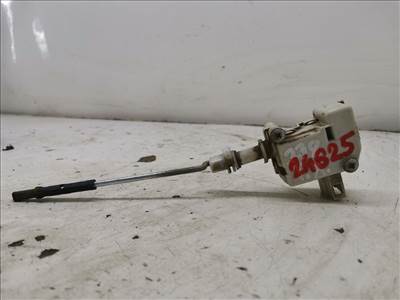 VW GOLF IV (1J1/ 9B1) 1.4 16V Központizár Motor Tankajtó #24625# 1J6810773B