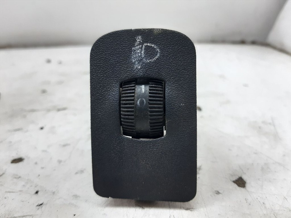 FIAT DUCATO (244) 2.0 JTD Fényszórómagasság Állító Kapcsoló #26675# 7353160910 1. kép