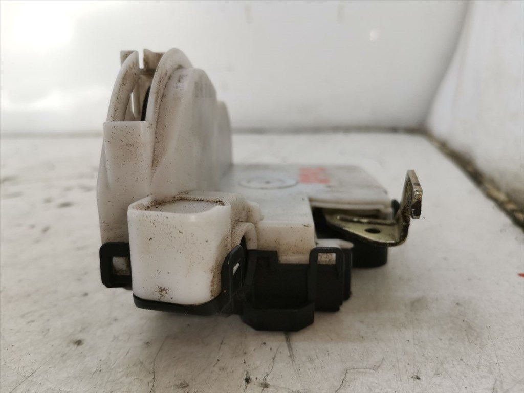 VW POLO (6N1) 45 1.0 Jobb első Ajtózár #27712# 6N1837016 6. kép