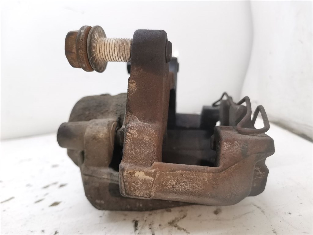AUDI A4 IV (8K2/ B8) 1.8 TFSI Bal első Féknyereg Munkahengerrel #29142# 6. kép