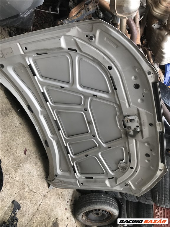 Audi A4 (B8 - 8K) géptető (javított) 4. kép