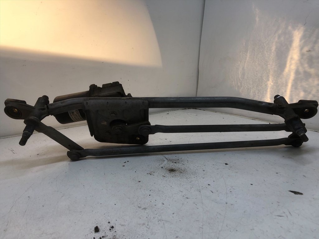 FORD MONDEO II (BAP) 1.8 i Első Ablaktörlő Szerkezet Motorral #15380# XS7117B571AA 6. kép
