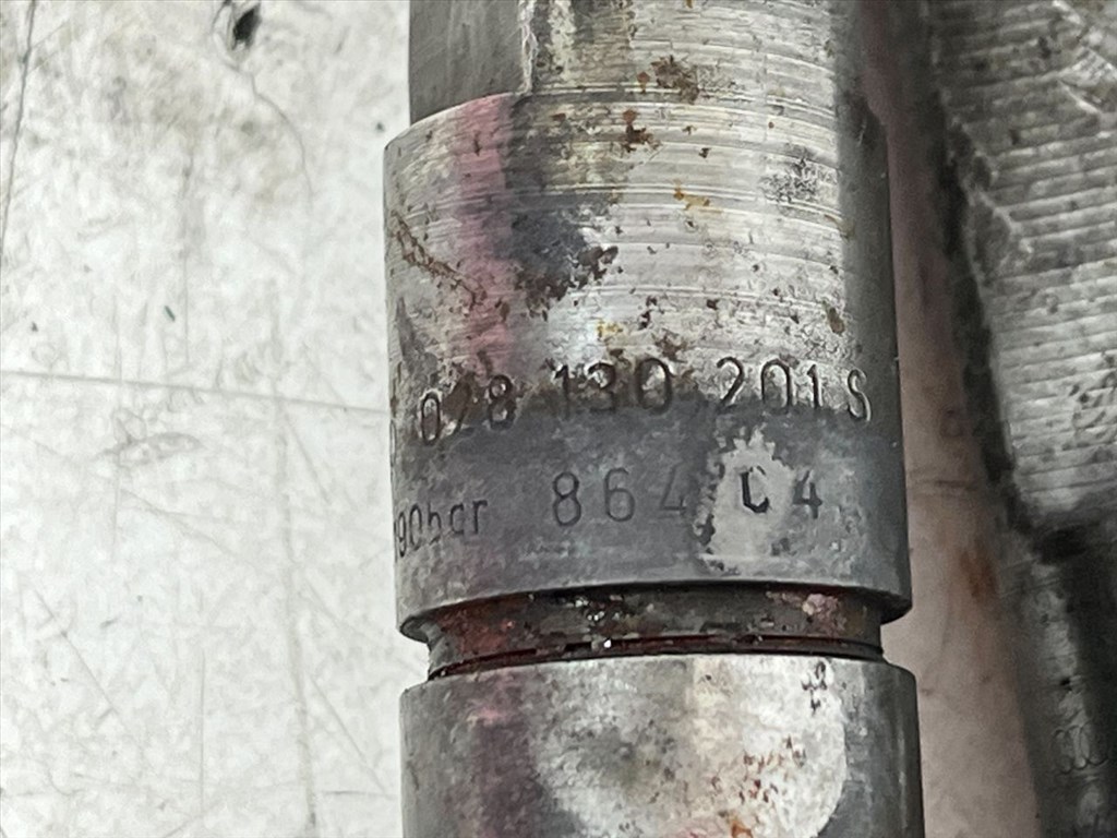 VW GOLF III (1H1/ 1W1) 1.9 TDI Porlasztó (1 db) #9568# 028130201G 6. kép