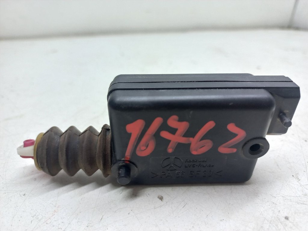 RENAULT SCÉNIC I (JA0/1_) 1.4 16V (JA0D/ JA1H/ Ja0W/ JA10) Központizár Motor Csomagtérajtó #16762# 1. kép