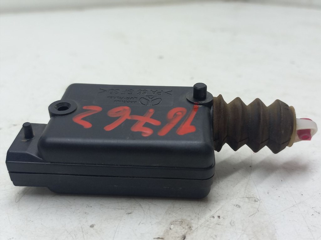 RENAULT SCÉNIC I (JA0/1_) 1.4 16V (JA0D/ JA1H/ Ja0W/ JA10) Központizár Motor Csomagtérajtó #16762# 6. kép