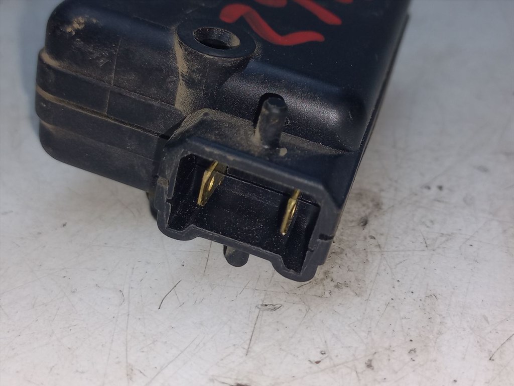 RENAULT SCÉNIC I (JA0/1_) 1.4 16V (JA0D/ JA1H/ Ja0W/ JA10) Központizár Motor Csomagtérajtó #16762# 7. kép