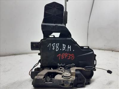 VW PASSAT V (3B5) 1.9 TDI Bal hátsó Ajtózár #18438#