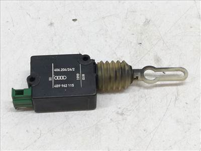 AUDI A6 II Avant (4B5/ 4B6/ C5) 2.5 TDI Központizár Motor Csomagtérajtó #8404# 4B9962115