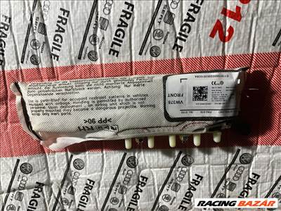 Volkswagen Touran II VW Touran 5TA ülés légzsák 5TA880242D