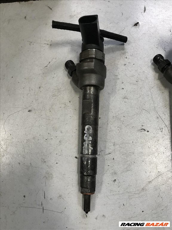 BMW 118 E81, E82, E87, E88 porlasztó  0445110289 3. kép