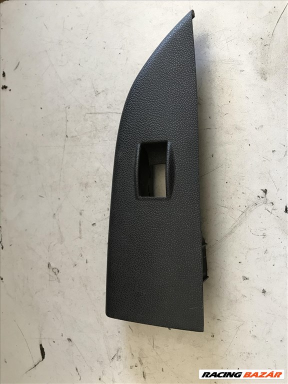 Skoda Fabia I jobb első ablakemelő kapcsoló keret 6y1867228 1. kép