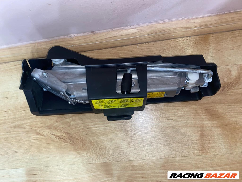 Audi A6 (C6 - 4F) C6 - 4F gyári emelő  4f0011031 2. kép