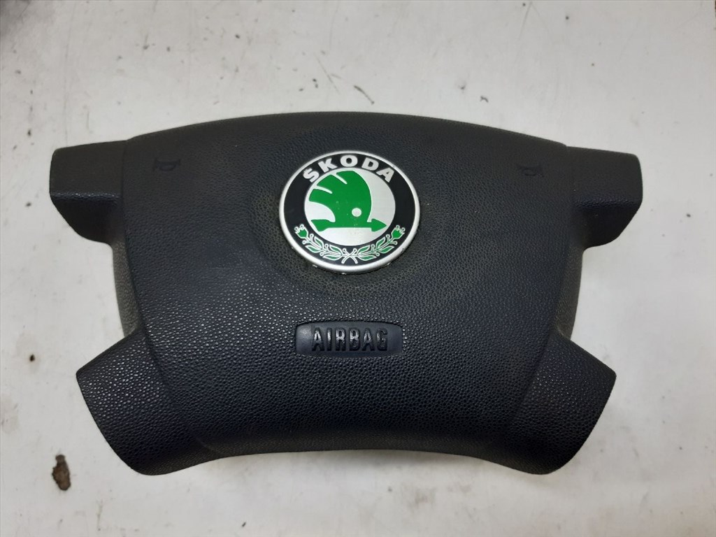 SKODA FABIA I (6Y2) 1.4 Kormánylégzsák #15949# 122421200 1. kép