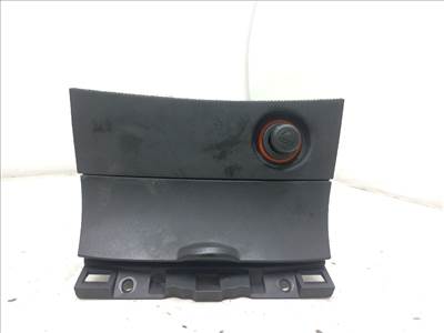 MAZDA 3 (BK) 1.4 Első Hamutartó #17488# BP4K55211