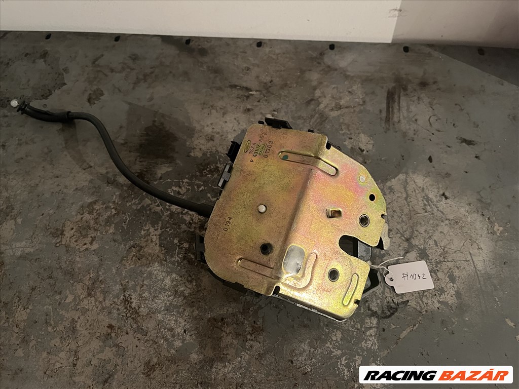Ford Mondeo Mk3 csomagtér ajtó alsó zár  1s7af43102ae 1. kép