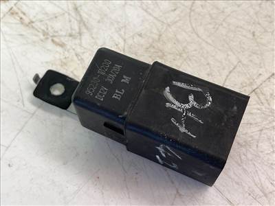 KIA CARENS III (UN/ FG) 2.0 CRDi 140 Relé #2827# 952301D200