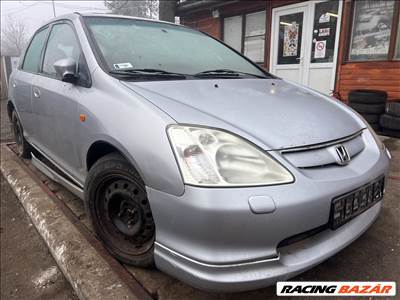 Honda Civic VII 1.6i bontott alkatrészei