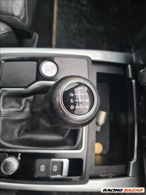 Audi A6 C7-4G váltógomb szoknyával 