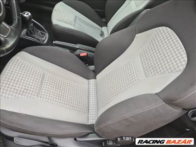 Audi A1 8X ülés szett 
