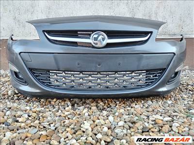 Opel Astra J facelift első lökhárító részeivel 