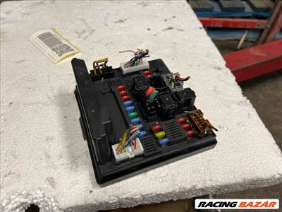 Nissan Qashqai (J10) NISSAN QASHQAI Biztosítéktábla Utastér 284b7jd00b