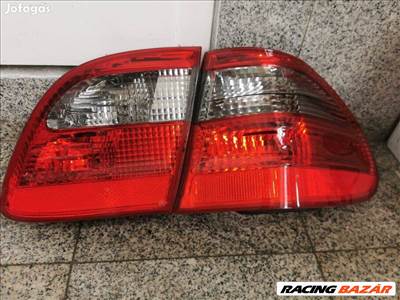 Mercedes E-osztály W211 jobb hátsó lámpa a2118202864 a2118203064