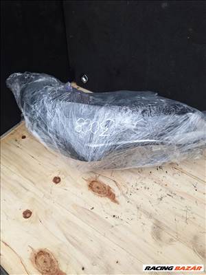 Peugeot 3008 II jobb lámpa