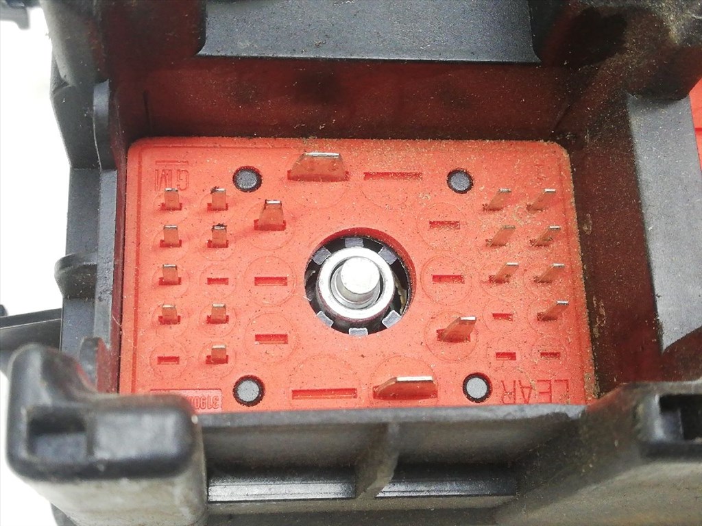 OPEL VECTRA C 1.9 CDTI Biztosítéktábla Motortér #10801# 13172979DF 5. kép