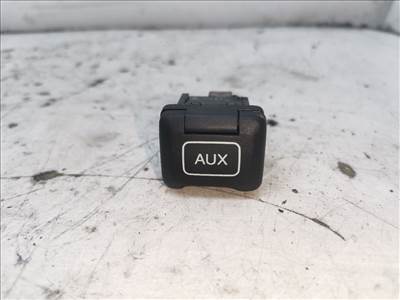 HONDA FR-V (BE/ BE1/ BE3/ BE5) 1.8 (BE1) AUX Csatlakozó #30803#