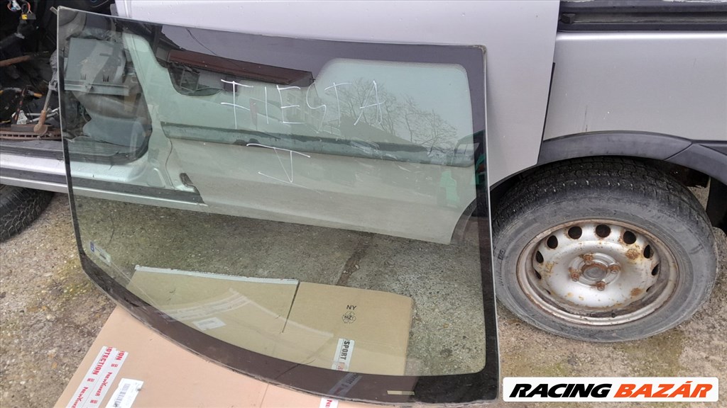 Ford Fiesta Mk5 első szélvédő  2. kép
