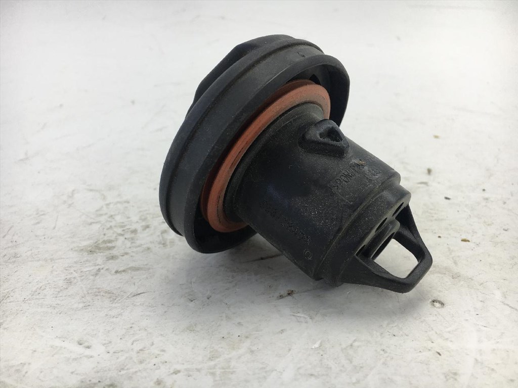 Fiat-Alfa-Lancia zárható, benzines üzemanyag tanksapka 300730459 2. kép