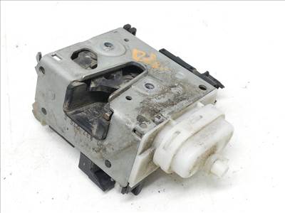 AUDI A4 (8D2/ B5) 2.8 Bal első Ajtózár #7830# 8D1837015E