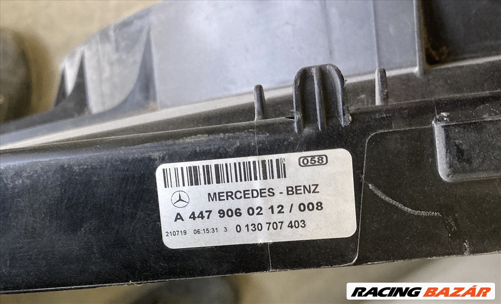 Mercedes V-osztály W447 Hűtő ventilátor keret 2. kép