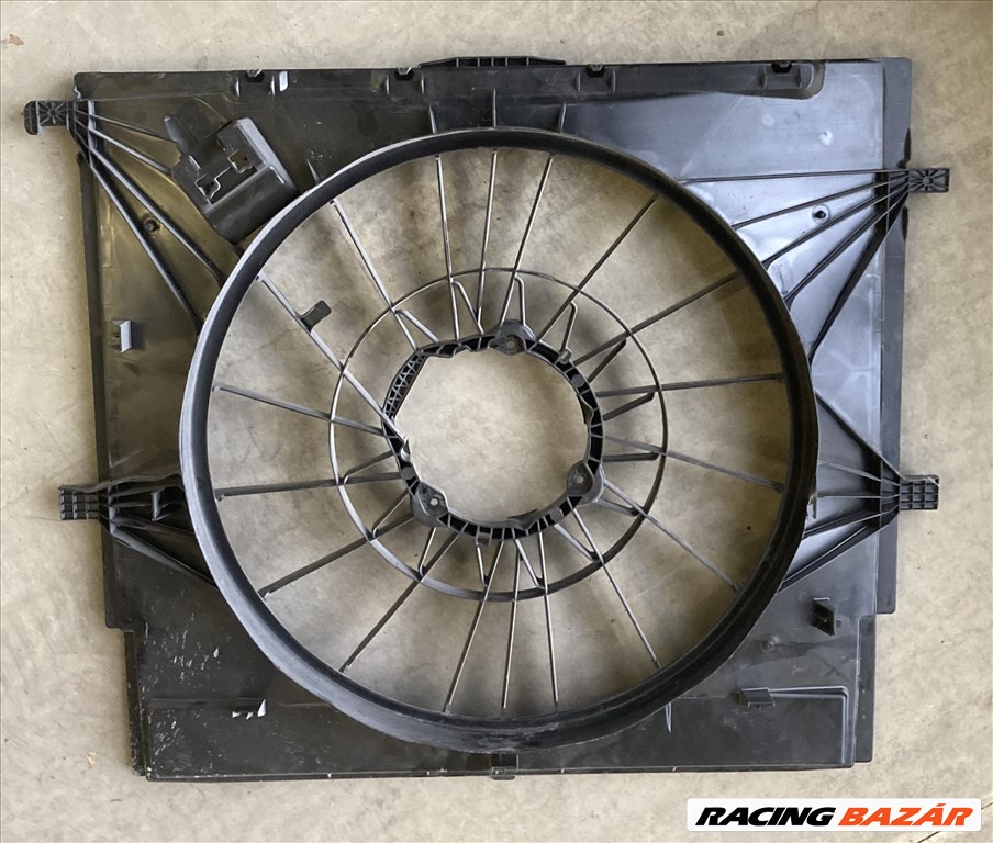 Mercedes V-osztály W447 Hűtő ventilátor keret 1. kép
