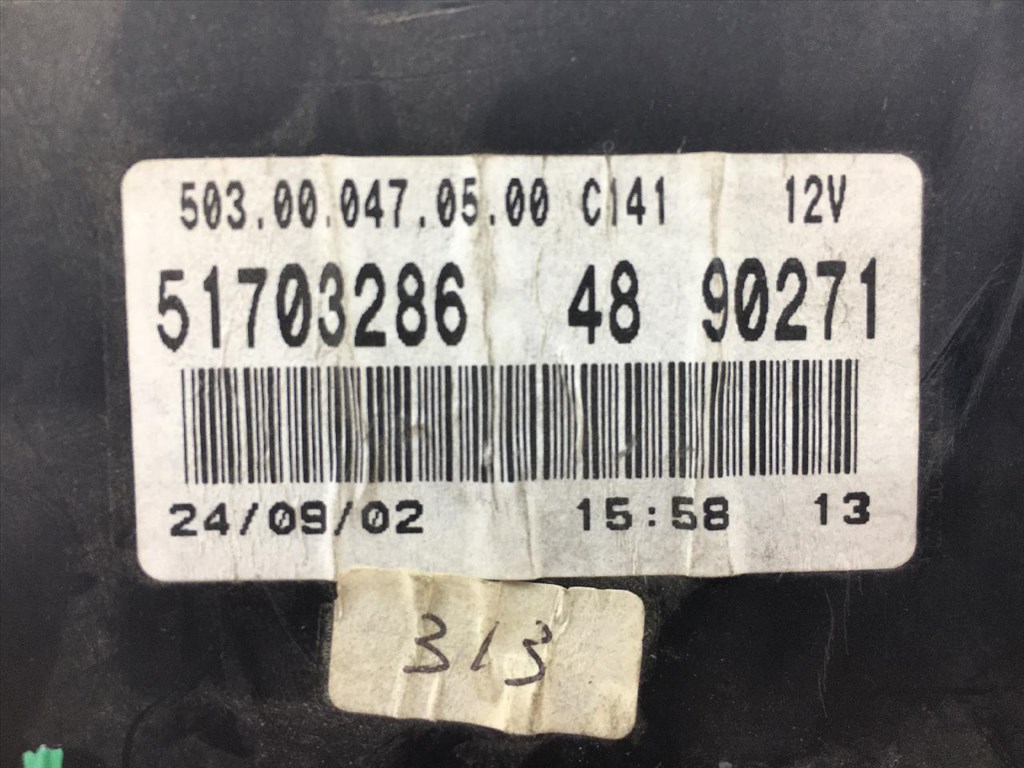 Fiat Punto 2003- benzines, bontott óracsoport.<br />Digit klíma, VDC, tempomat 51703286 2. kép