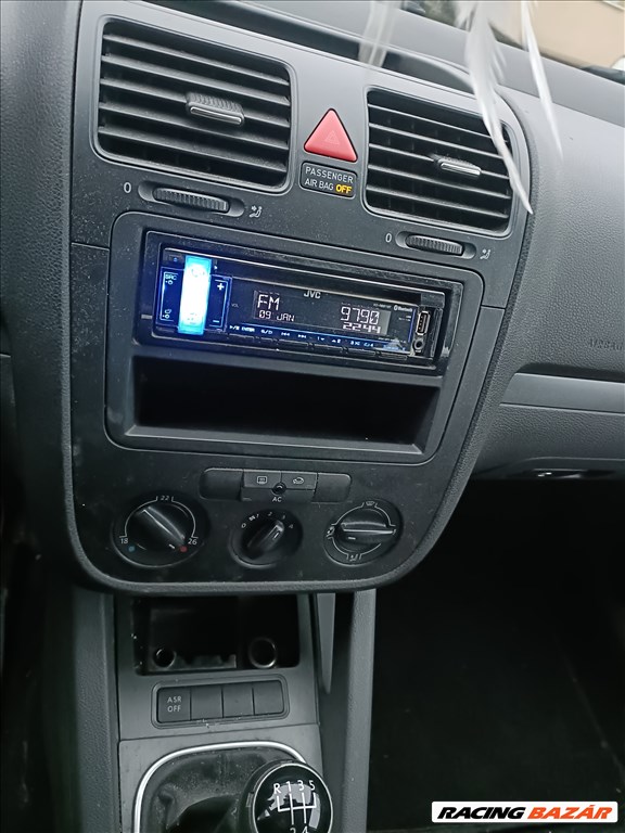 Volkswagen Golf V Variant 1.9 TDI motor BXE kóddal, 207870km-el eladó bxe19tdi vwgolf5 9. kép