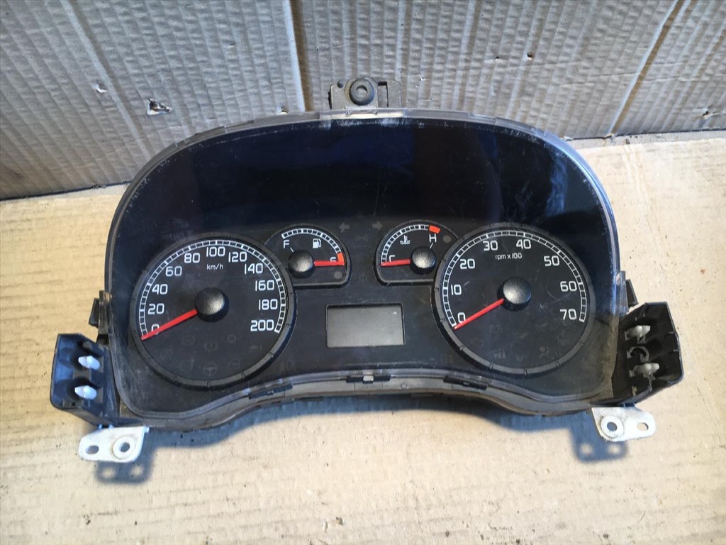 Fiat punto 2003-2010 1.3 jtd fordulatszám mérős bontott óracsoport 51703280 1. kép